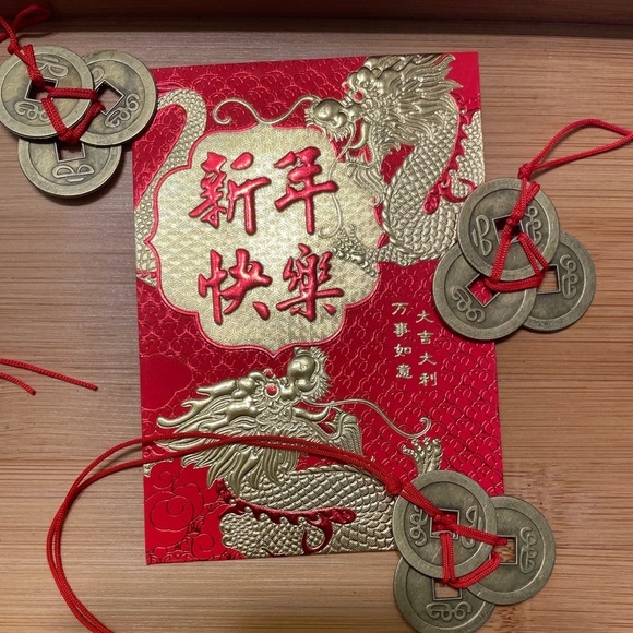 Chinese Year of the Dragon Red Money Envelope 3 Feng Shui Coin Set - Picture 7 of 11